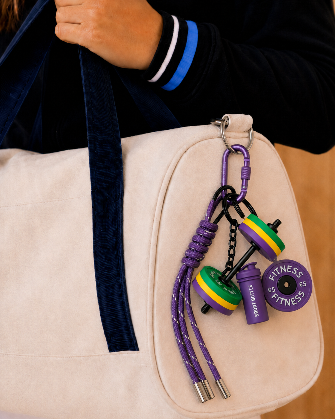 Bag Charm Fitness em uso com bolsa - Charmme Brasil