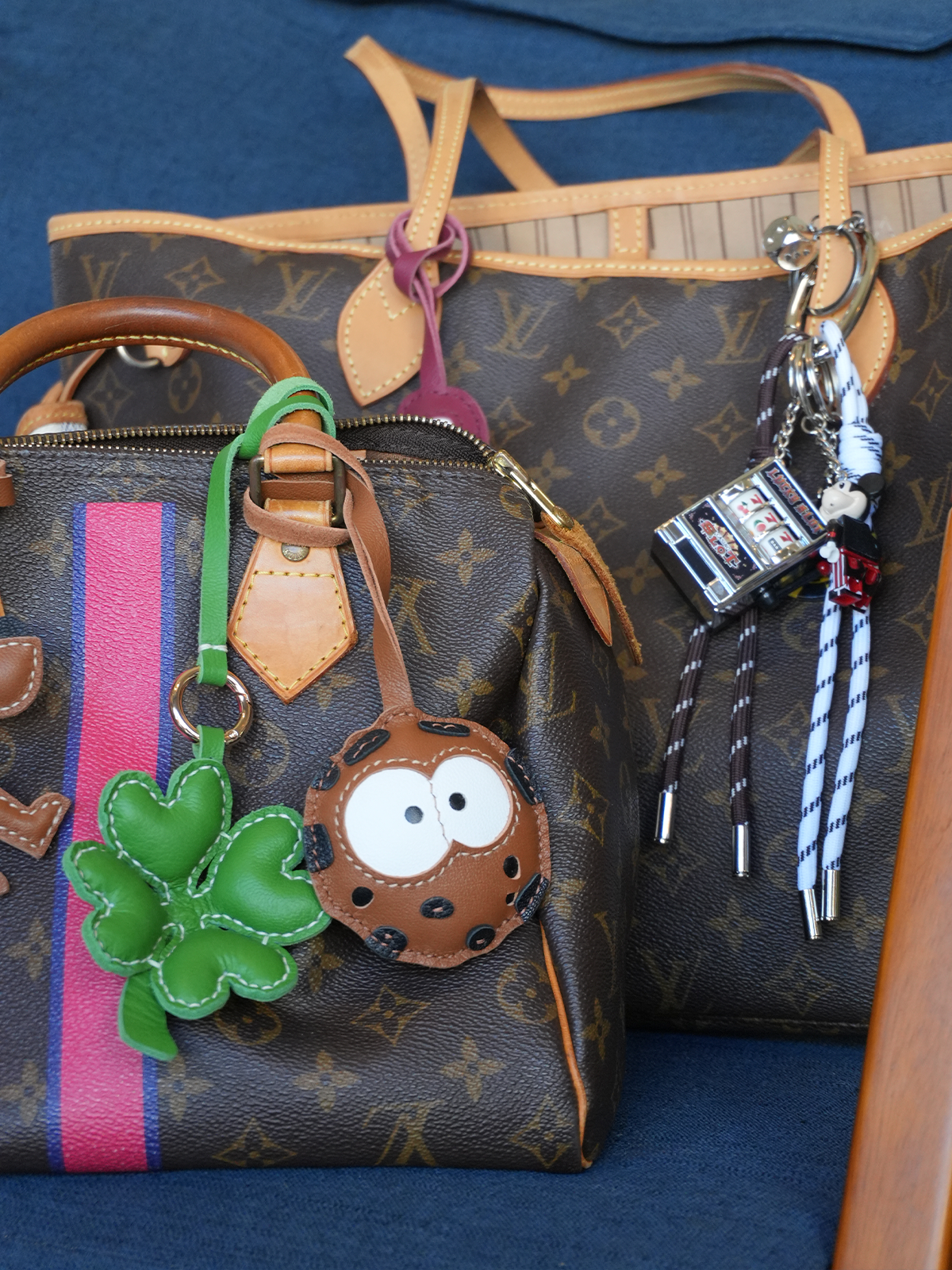 Bag Charm Biscoito de Couro
